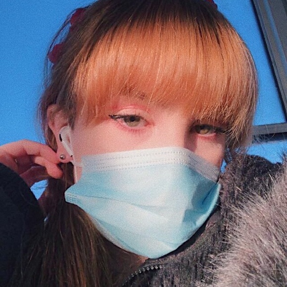 Meet your Posher, Katie - Picture 7 of 7